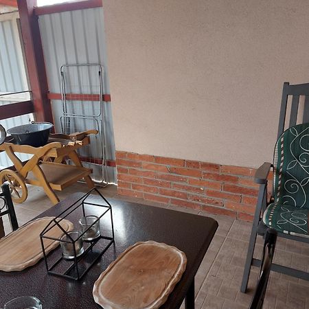 Akacvirag Airport Vendeghaz Apartment Debrecen Exterior photo
