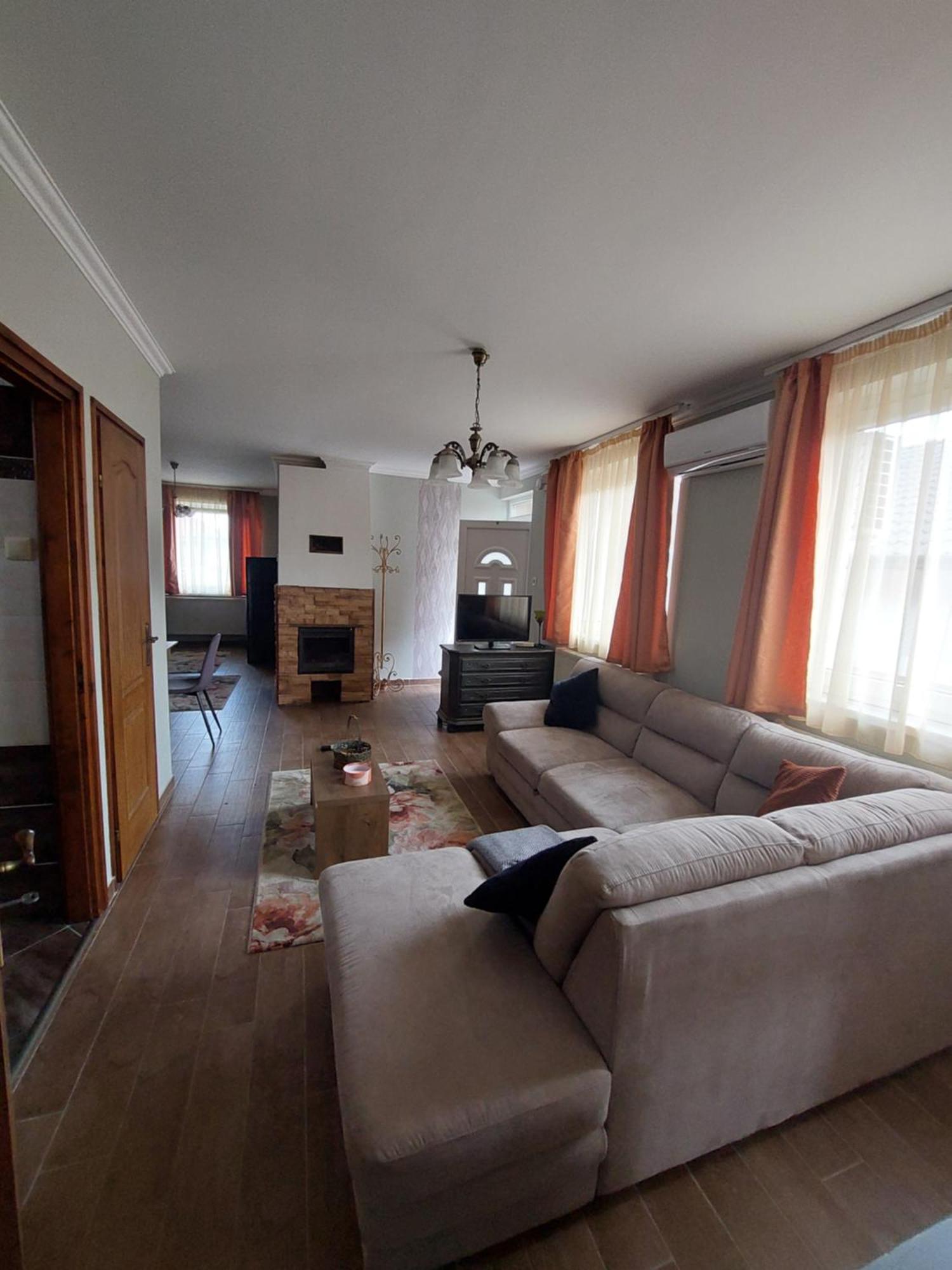 Akacvirag Airport Vendeghaz Apartment Debrecen Exterior photo