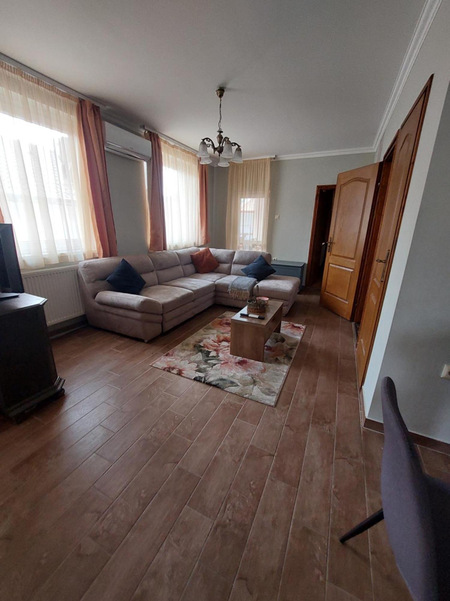 Akacvirag Airport Vendeghaz Apartment Debrecen Exterior photo